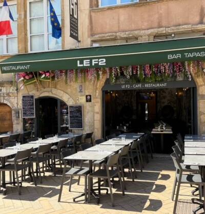 Terrasse Le F2 Restaurant